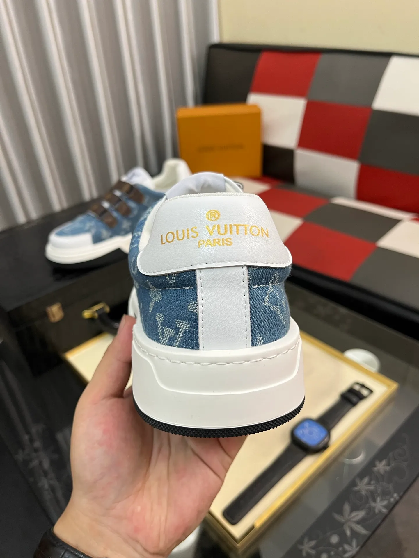 Men's Men's Shoes 💰420⌚️⌚️🇮🇹🇮🇹LV Louis Vuitton. The latest trendy casual shoes are popular in physical stores in sizes 38-44. New spring and summer comfortable imported custom original cowhide, unique jacquard fabric element design. Paired with sheepskin lining, Lv original bottom, [taiyang][taiyang] high-end packaging and high quality💪Details determine the quality, you can enter and leave the counter at will, welcome to compare🇮🇹